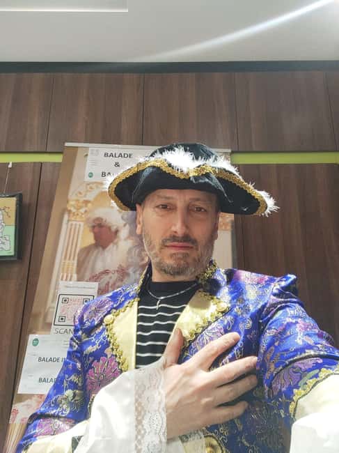 Paris: 18th-Century Makeover and Photoshoot - The Rococo-Inspired Studio and Photography Experience