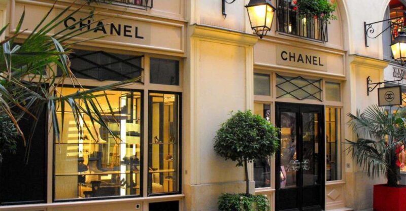 Paris 1h30-Hour Perfume Walking Tour - The Importance of Guide Knowledge and Personalization