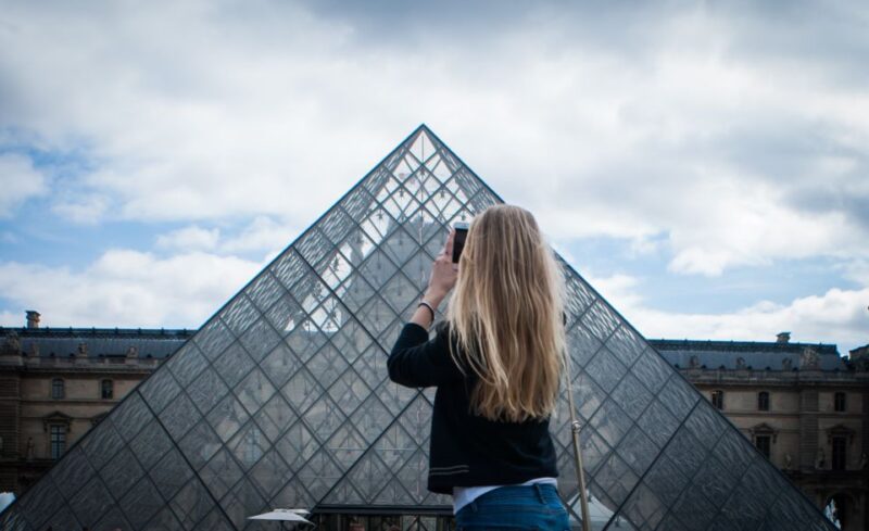 Paris: 2.5-Hour Private City Highlights Kickstart Tour - Strolling Through the Tuileries Gardens