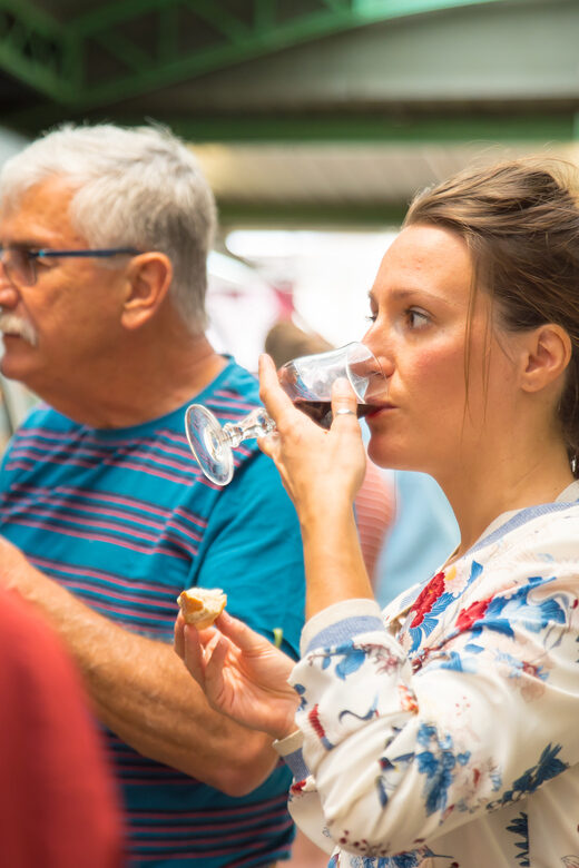 Paris: 2-Hour Aligre Market Walking Food Tour & Tasting - Sampling Fresh and Local Food Stalls