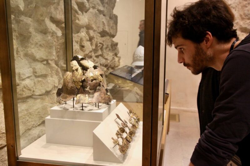 Paris: 2-Hour Guided Tour Through the Louvre - Practical Tips for a Smooth Visit