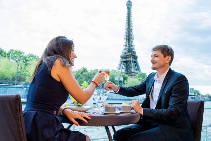 Paris: 3-Course-Dinner Cruise with Wine on the Seine River - Timing and Pacing of the Cruise