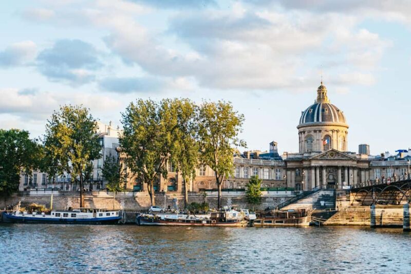 Paris : 3-Course Gourmet Dinner Cruise on Seine River - Discover the Parisian Charm of a 3-Course Dinner Cruise on the Seine