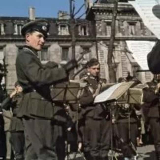 Paris: A Walk Through History (1940-1944) - Exploring the Jewish Experience and Synagogues in the Occupied Paris