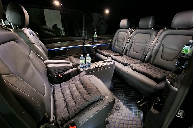 Paris Airport Transfer Service - Ease of Booking and Personalization Options