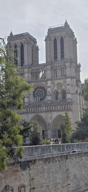 Paris and Cheese: Private Guided Car Tour for the Whole Family - Pacing and Flexibility During the Tour
