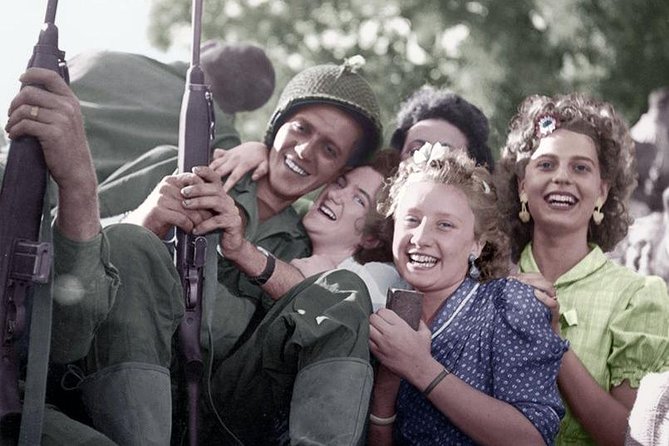 Paris and Parisians During WWII | Private Walking Tour - Exploring the City Hall of Paris and Its Historical Role