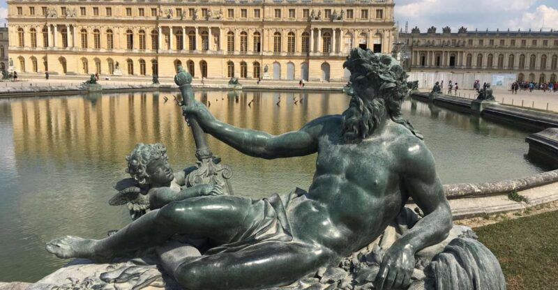 Paris and Versailles Palace: Full day private guided Tour - What’s Not Included and Considerations