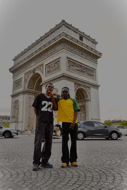 Paris: Arc de Triomphe & Hidden Spots Photoshoot - Key Points