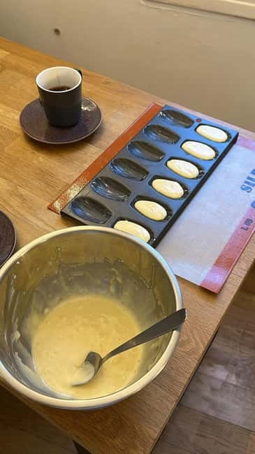 Paris: Bake Madeleines and take them home with you - Key Points