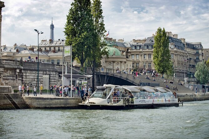 Paris: Batobus Hop-On Hop-Off Cruise & Landmarks Audio Tour - Is the Paris Batobus Tour Worth It?