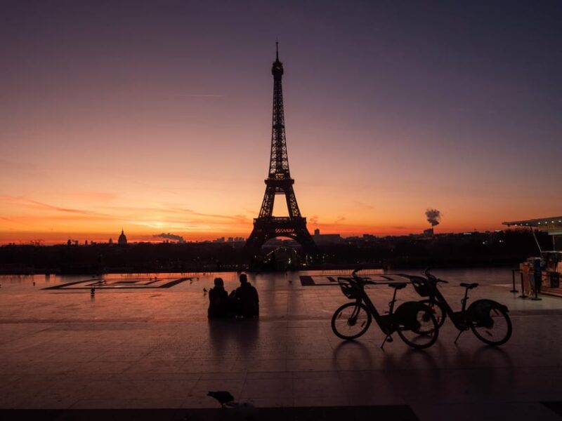 Paris before the crowds, bike tour & Breakfast - Guides Who Bring Paris to Life