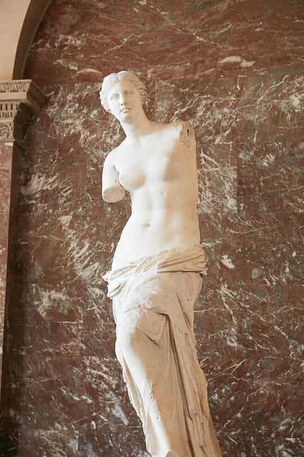 Paris: Best of Louvre Guided Tour With Pre-booked Tickets - Discover the Louvres Best Highlights in 2 Hours