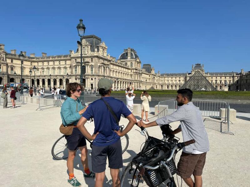 Paris Bike & Bites: City Highlights on Two Wheels - From the Louvre to the Place de la Concorde