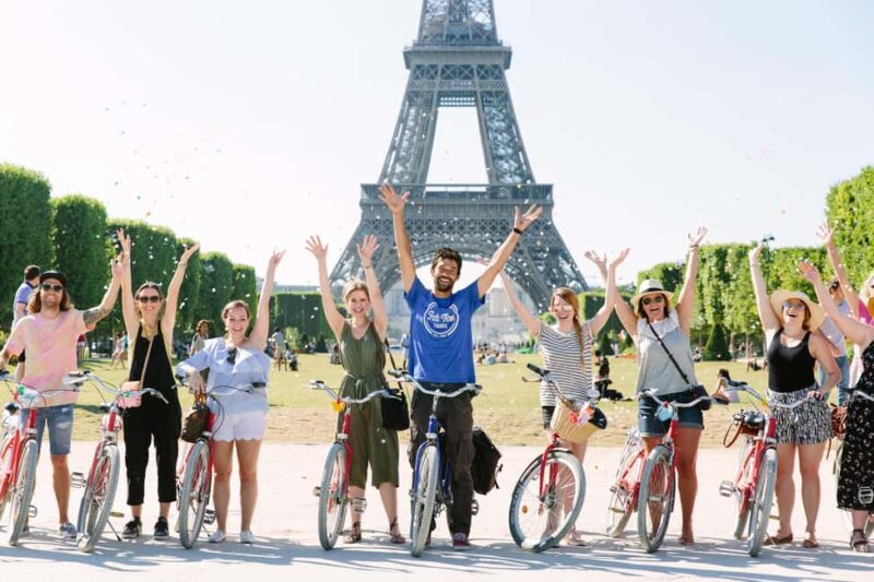 Paris Bike Tour: Eiffel Tower, Place de la Concorde & More - From the Eiffel Tower to the Louvre