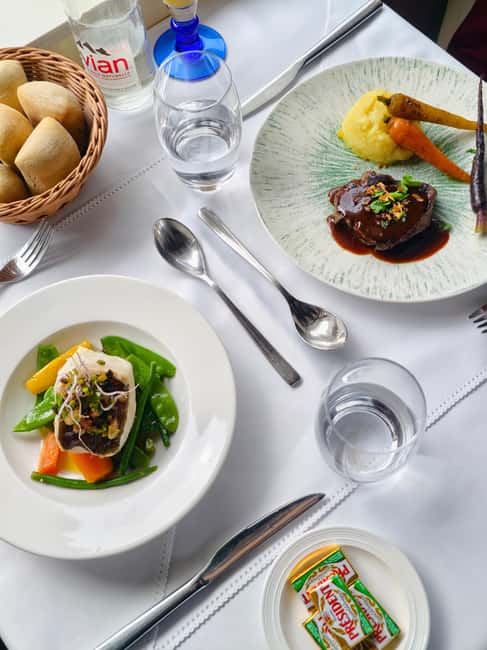 Paris : Bistronomic early dinner cruise - Navigating Past Paris’s Most Famous Landmarks