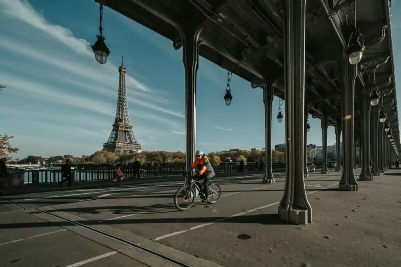 Paris by Bike: Discover Paris' Main Attractions on a Private Ride - Explore Paris in Comfort on a Private Bike Tour