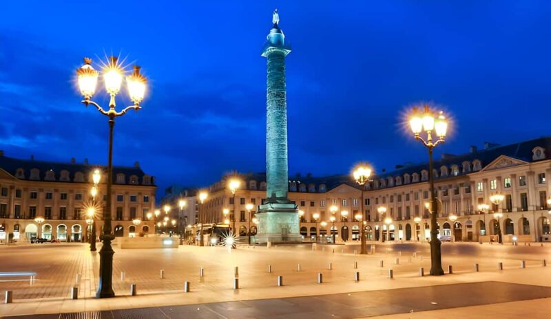 Paris by night  a private guided tour by car, a pure delight - Strolling Through Montmartre’s Artistic Atmosphere