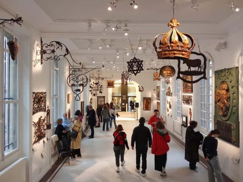 Paris: Carnavalet Museum Guided Visit in Le Marais - Explore the Heart of Paris’ History at the Carnavalet Museum