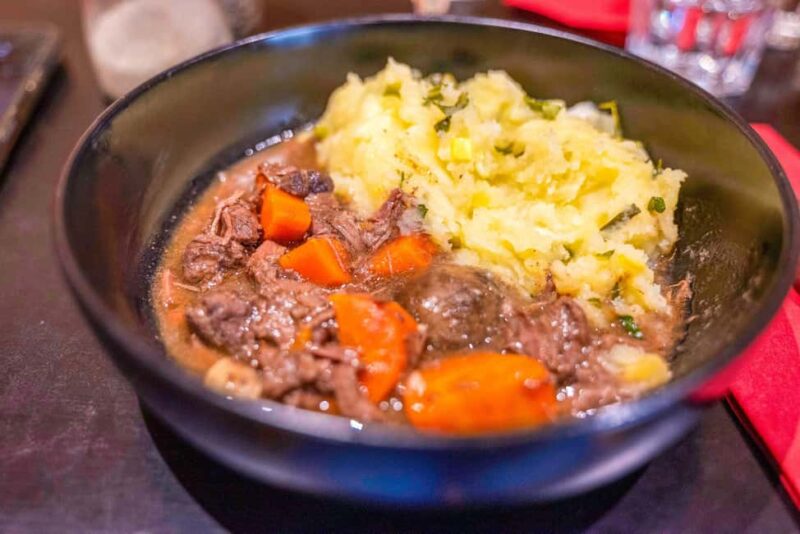 Paris: Champagne and Oysters Food Tour - Exploring Paris Street Food: Crispy Falafel