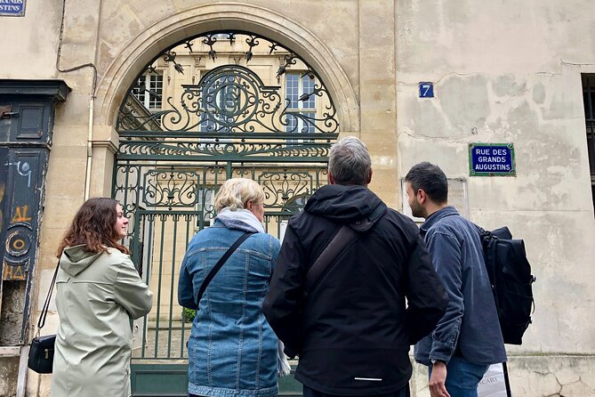 Paris Champagne & Food Tour with Tastings in Saint-Germain - Champagne Tasting with a Level 4 Sommelier