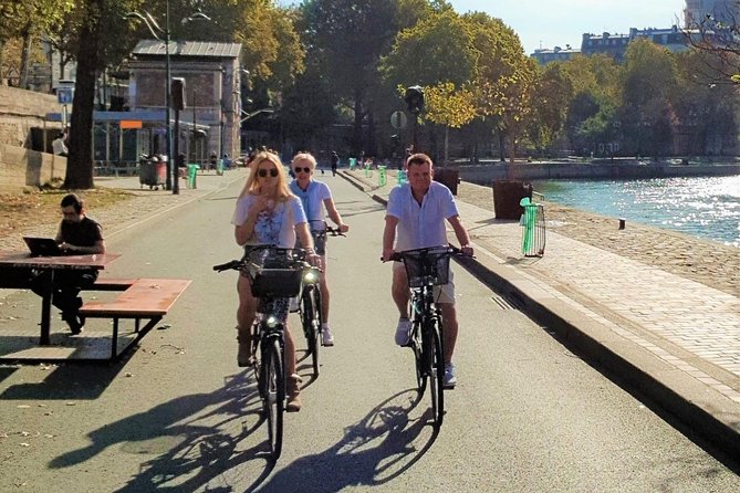 Paris: Charming Nooks and Crannies Bike Tour - Cancellation Policy and Booking Advice