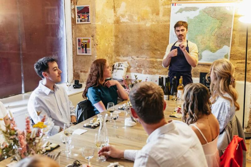 Paris: Cheese and Wine Tasting Experience in Montmartre - The Atmosphere in Montmartre