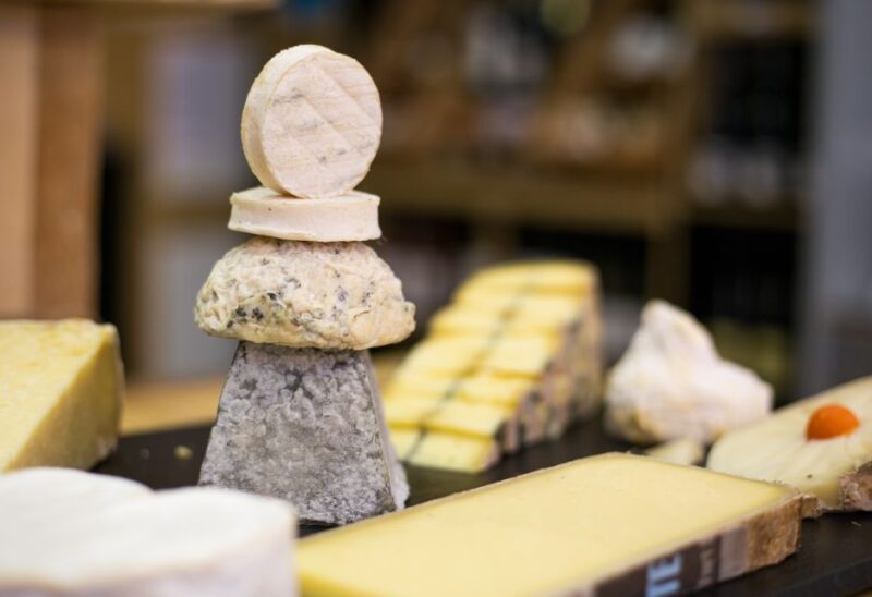 Paris: Cheese and Wine Tasting - Discover the Charm of a Parisian Cheese Cellar for Tasting and Learning