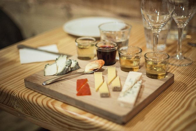 Paris Cheesemaking Workshop including Wine and Cheese Tasting with an Expert - Key Points