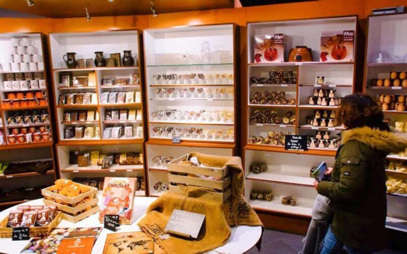 Paris: Choco-Story Chocolate Museum Entry with Hotel Pickup - Convenience of Private Transfers in Paris