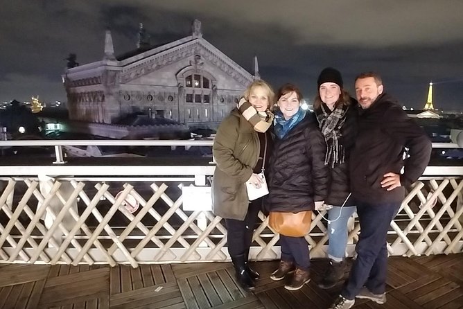 Paris Christmas Illuminations and Local Festivities Private Tour - Seasonal Snacks, Mulled Wine, and Hot Chocolate