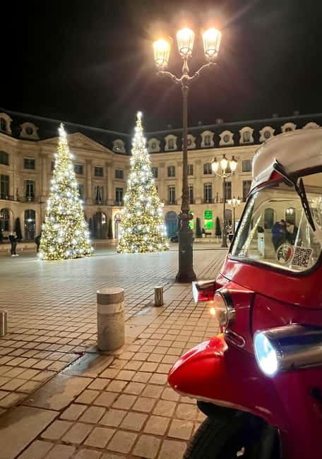 Paris: Christmas Lights Tuk Tuk Tour - Discover Paris by Night in a Private Electric Tuk Tuk