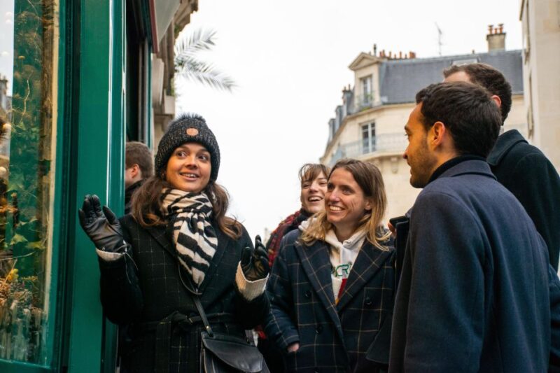 Paris Christmas Lights Walking Tour with Local Guide - Discovering the 1st Arrondissement’s Hidden Corners