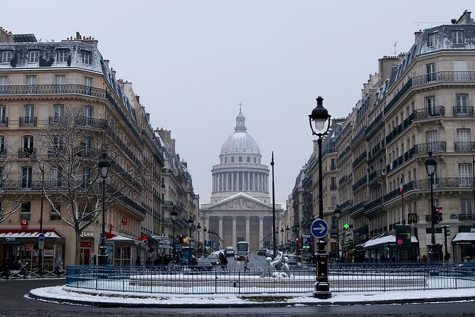 Paris Christmas Tour with a Local Guide, Custom & Private - Discover the Serenity of Saint-Paul-Saint-Louis Church