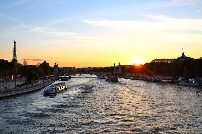 Paris City Of Lights Photoexploring Tour - Key Points