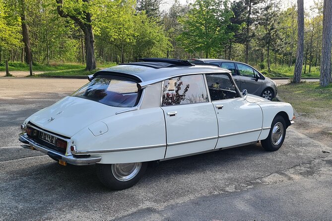 Paris City Tour 3h00 Citroën DS Vintage with Open Roof - The Driver’s Personal Touch and Customer Feedback
