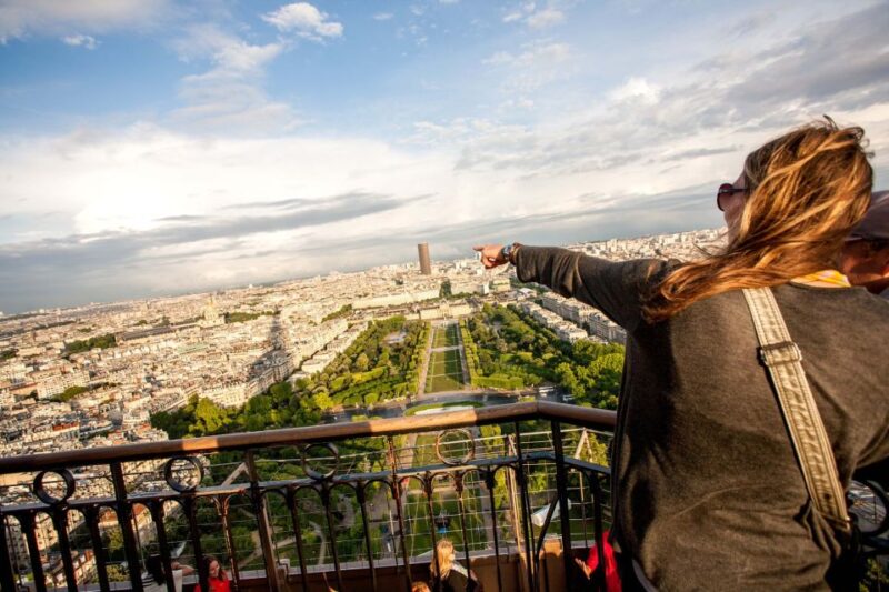 Paris: City Tour by Bus with Eiffel Tower & Optional Summit - Discover Paris by Night with a 3-Hour Bus and Eiffel Tower Tour
