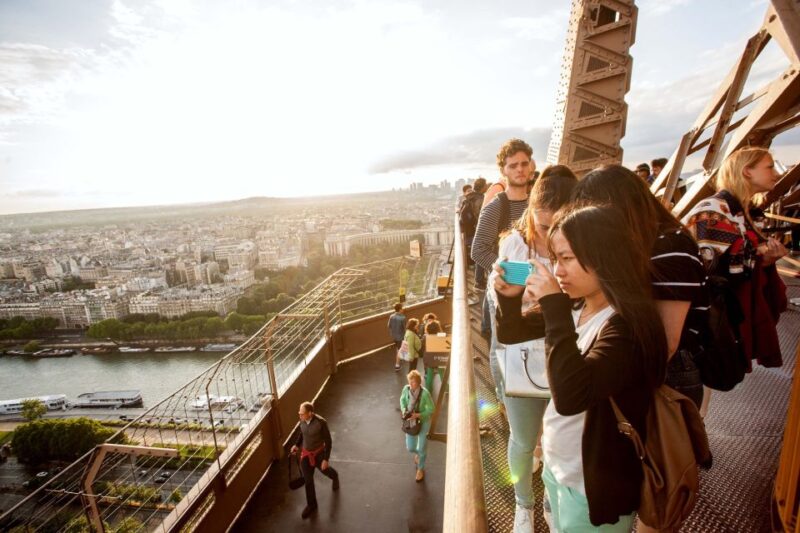 Paris: City Tour by Bus with Eiffel Tower & Optional Summit - Tour Pacing and Duration