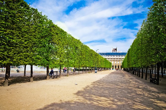 Paris City Tour by Coach with Sightseeing Seine River Cruise - Whats Included and Whats Not