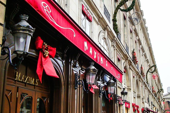 Paris City Tour with Private Friendly Guide and all Must-See Sites - Visiting Napoleon’s Tomb at Les Invalides