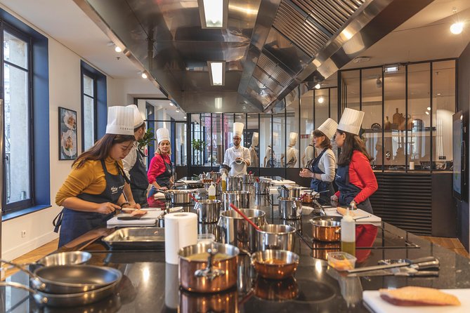 Paris Cooking Class with Ferrandi chef at Galeries Lafayette - The Chef and Instruction Style