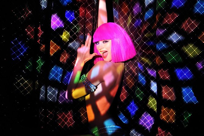 Paris Crazy Horse Cabaret Show Champagne & macarons - Champagne and Macarons: A Sweet Touch