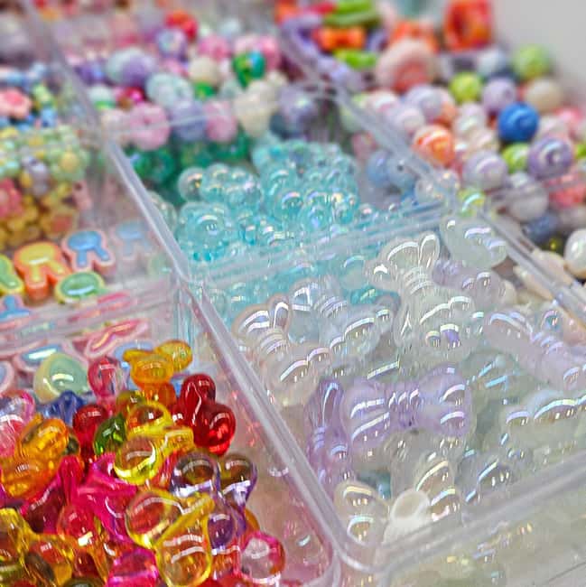 Paris: Create your phone strap, bag or keychain - The Instructor Experience and Language Options