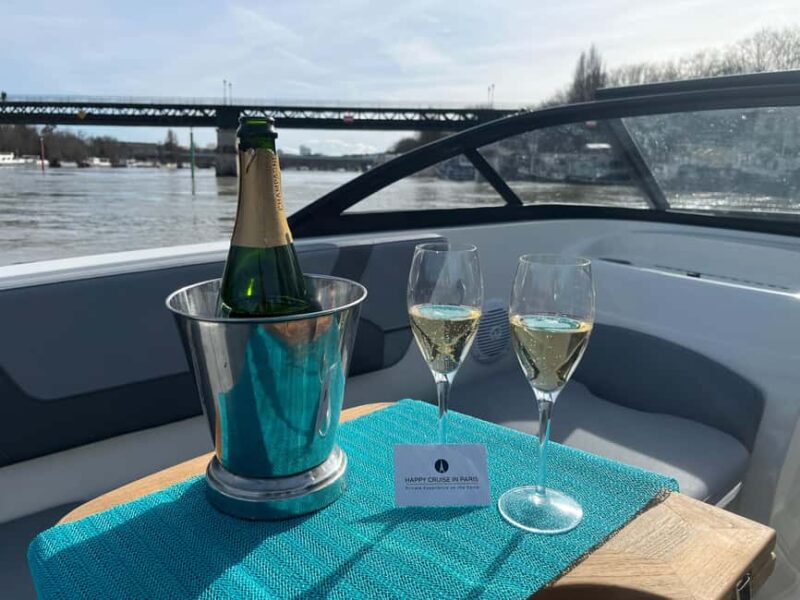 Paris : croisière privée Seine, bateau moderne - 2 heures - Key Points