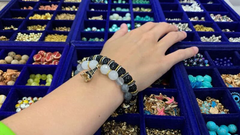 Paris: Custom Souvenir Bracelet Workshop - Who Will Enjoy This Creative Workshop?