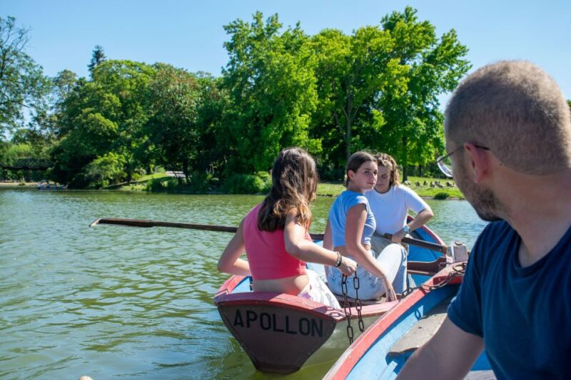 Paris: Customizable Child-Friendly Tour with Private Guide - Accessibility and Multi-Language Support