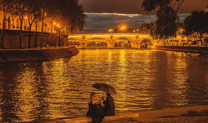 Paris: Darkest Tales,A Night of Secrets & Legendary Bar Tour - Haunted Landmarks and Infamous Crimes