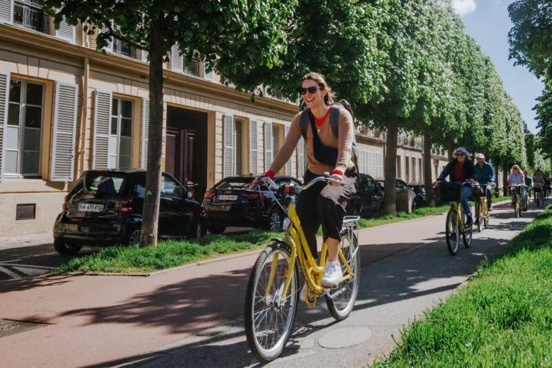Paris: Day Bike Rental - Choosing a French-Made Bike for Comfort and Style