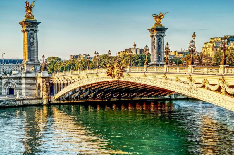 Paris: Day or Sunset Cruise with Drink, Ice Cream or Dessert - Views at Different Times of Day