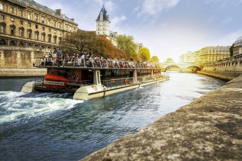 Paris: Day or Sunset Cruise with Drink, Ice Cream or Dessert - The Quality of the Audio Guide and Commentary